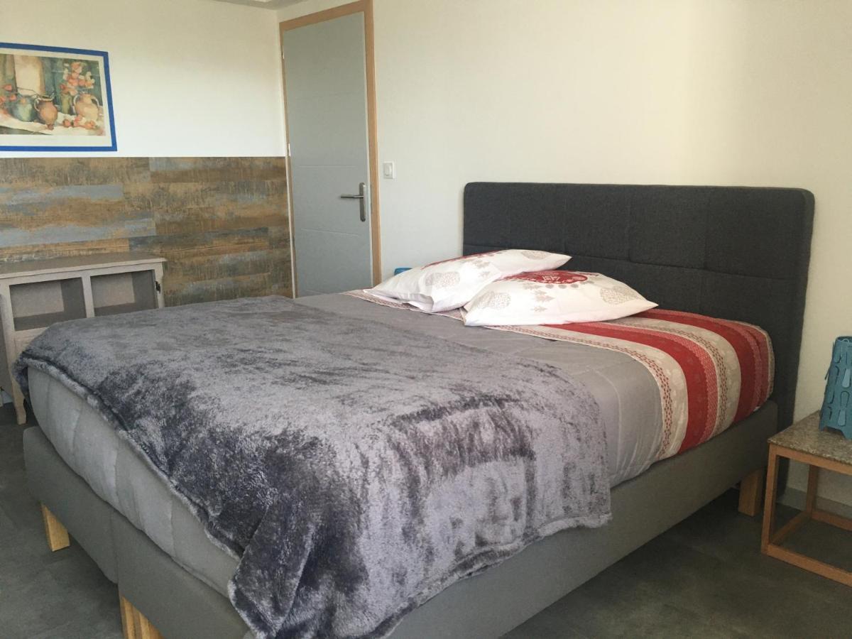 Appartement T2 Independant Dans Maison Pugny-Chatenod Eksteriør billede